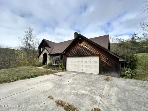 243 Iris Dr, Harrogate, TN 37752 photo 5
