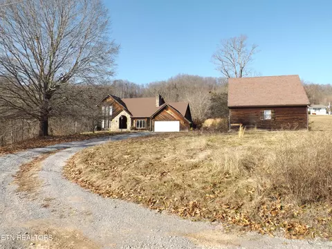 243 Iris Dr, Harrogate, TN 37752 photo 2
