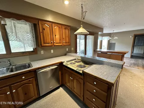 243 Iris Dr, Harrogate, TN 37752 photo 22