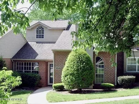 5040 Griffins Gate Ln, Knoxville, TN 37912