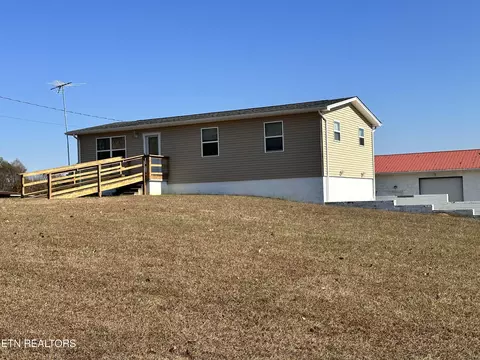 620 Ridge Rd, Madisonville, TN 37354