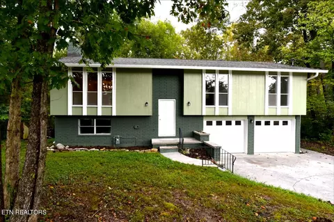 146 Revere Cir, Oak Ridge, TN 37830