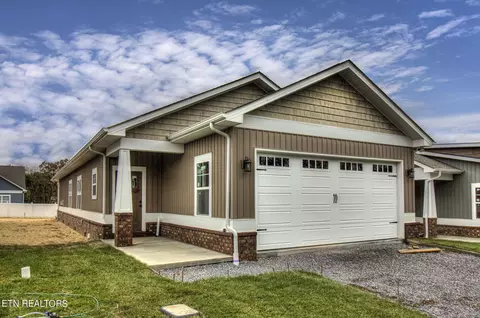 618 Johnson Estate Ln, Sevierville, TN 37862