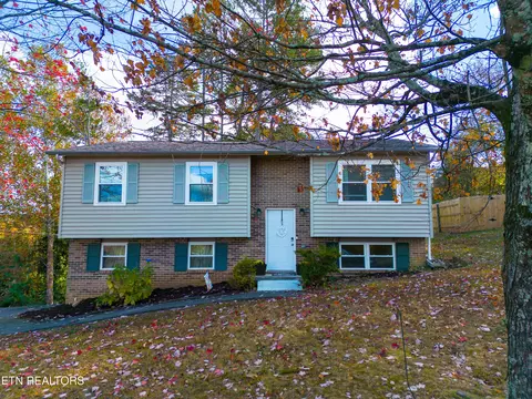 4226 Abercorn Rd, Knoxville, TN 37921