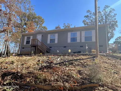 804 W Seventh Ave, Lenoir City, TN 37771