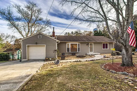 342 W Ridgecrest Dr, Kingston, TN 37763