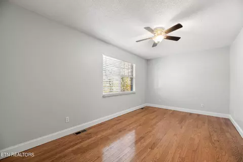 701 Sharp St, Clinton, TN 37716 photo 24