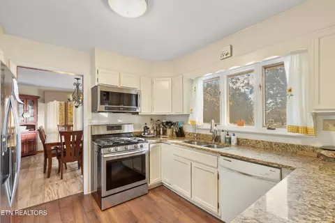 2881 Lake Forest Cir, Talbott, TN 37877 photo 12