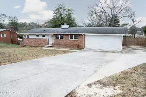 108 Dartmouth Cir, Oak Ridge, TN 37830