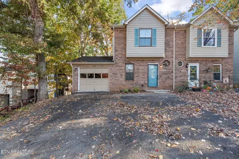 632 Idlewood Ln #A, Knoxville, TN 37923