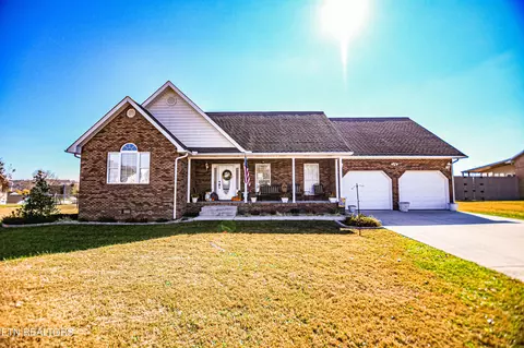 234 Cypress Ln, Jacksboro, TN 37757