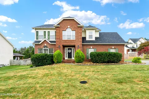 1341 Wineberry Rd, Powell, TN 37849