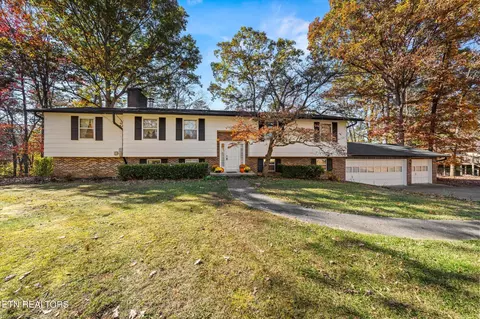 8905 Strafford Cir, Knoxville, TN 37923
