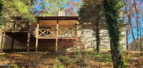 6804 Holiday Dr, Tallassee, TN 37878