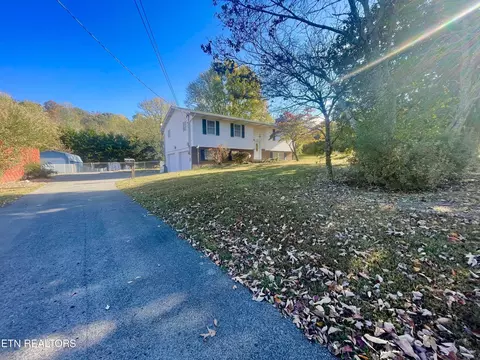 1401 W Copeland Dr, Powell, TN 37849