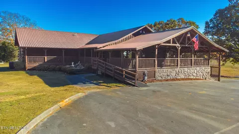 101 Club Dr, Loudon, TN 37774