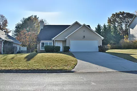8308 Mecklenburg Ct, Knoxville, TN 37923