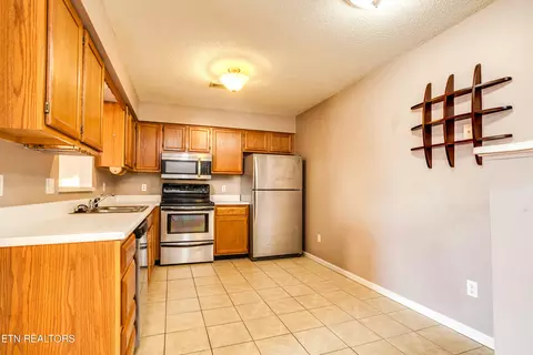 7925 Eldin Way, Powell, TN 37849 photo 11