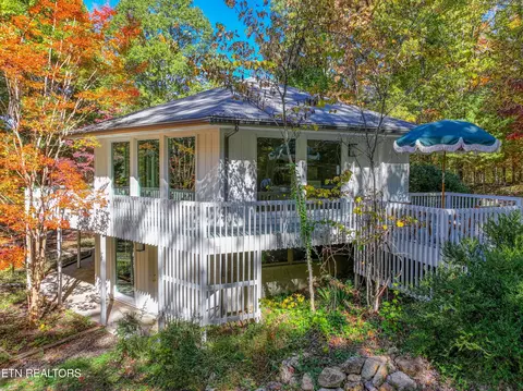380 Country Square Rd, Newport, TN 37821