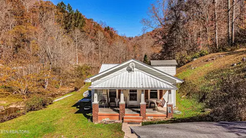 4724 S Highway 25w, La Follette, TN 37766