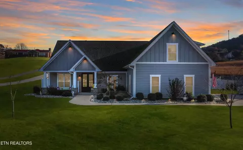 183 Harbour Dr, Clinton, TN 37716