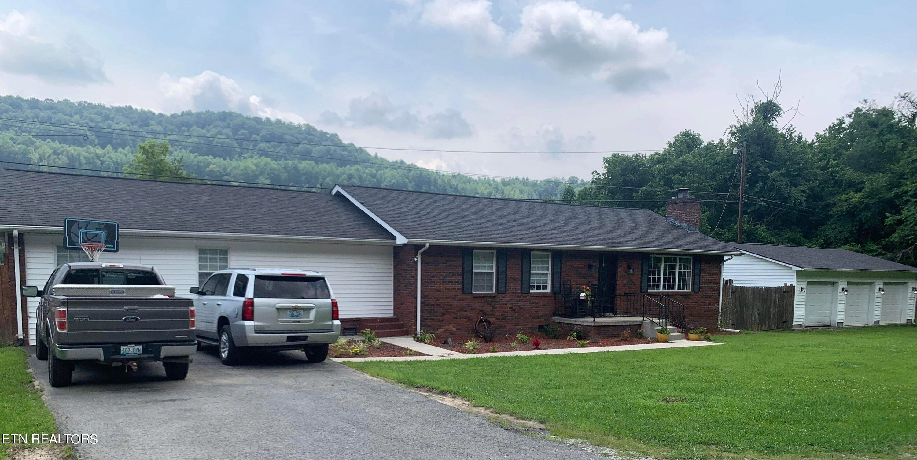 43 Mcgeorge Lane Spur Ln  