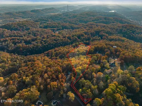 Skyland Lane, Powell, TN 37849