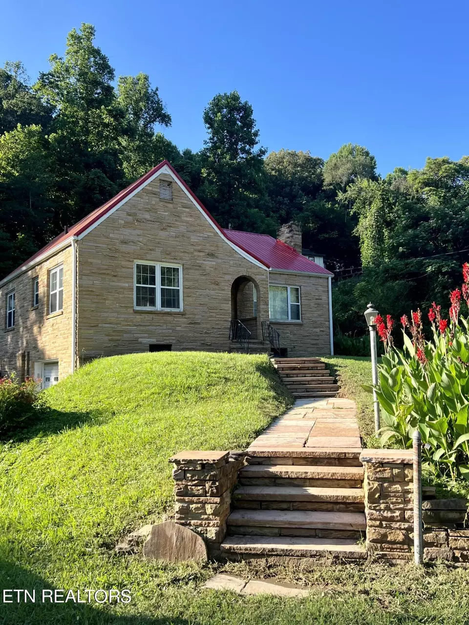 636 W Tri County Blvd, Oliver Springs, TN 37840 24 Photos Movoto