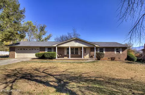 324 Logan St, Seymour, TN 37865
