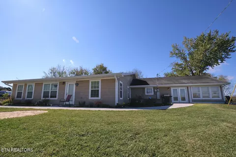 1189 Winding Dr, Sevierville, TN 37876