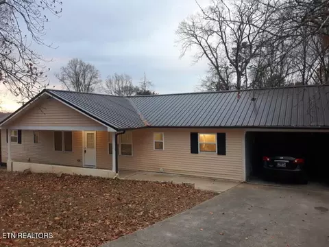 103 W Holston Ln, Oak Ridge, TN 37830