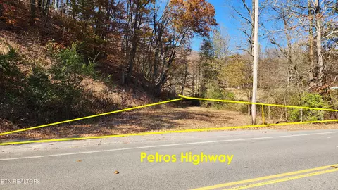 00 Petros Hwy, Oliver Springs, TN 37840