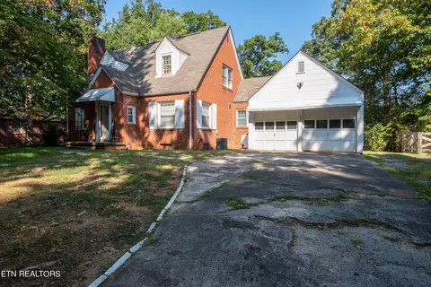 679 E Hunt Rd, Alcoa, TN 37701