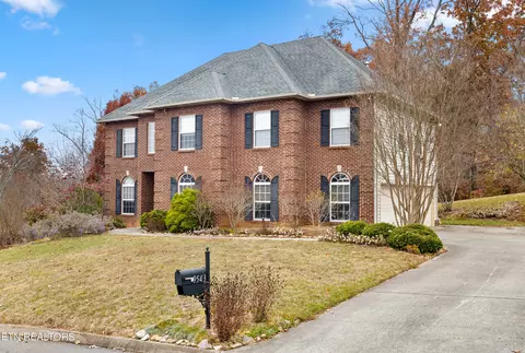 9543 Hickory Knoll Ln, Knoxville, TN 37931
