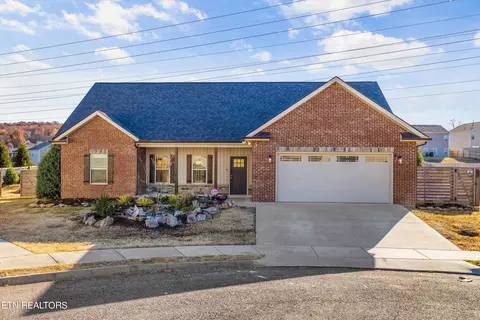 556 Greystoke Ln, Knoxville, TN 37912