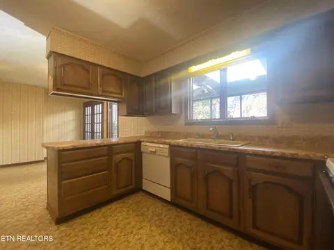 7932 Castlecomb Rd, Powell, TN 37849 photo 13
