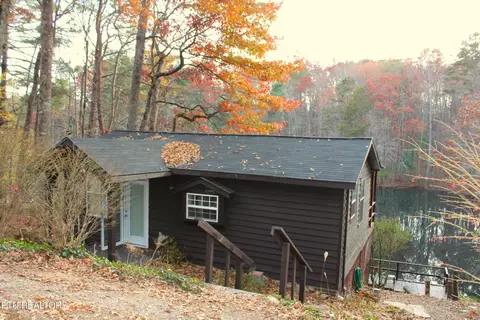 5817 Omega Dr, Tallassee, TN 37878