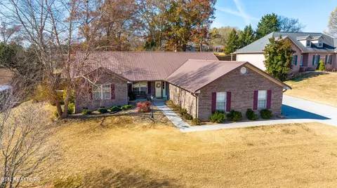 433 Sweet Briar Dr, Maryville, TN 37804