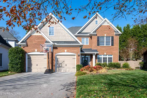 8147 Crimson Tree Ln, Knoxville, TN 37919