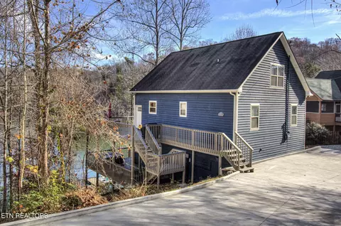 217 Flat Hollow Marina Rd, Speedwell, TN 37870
