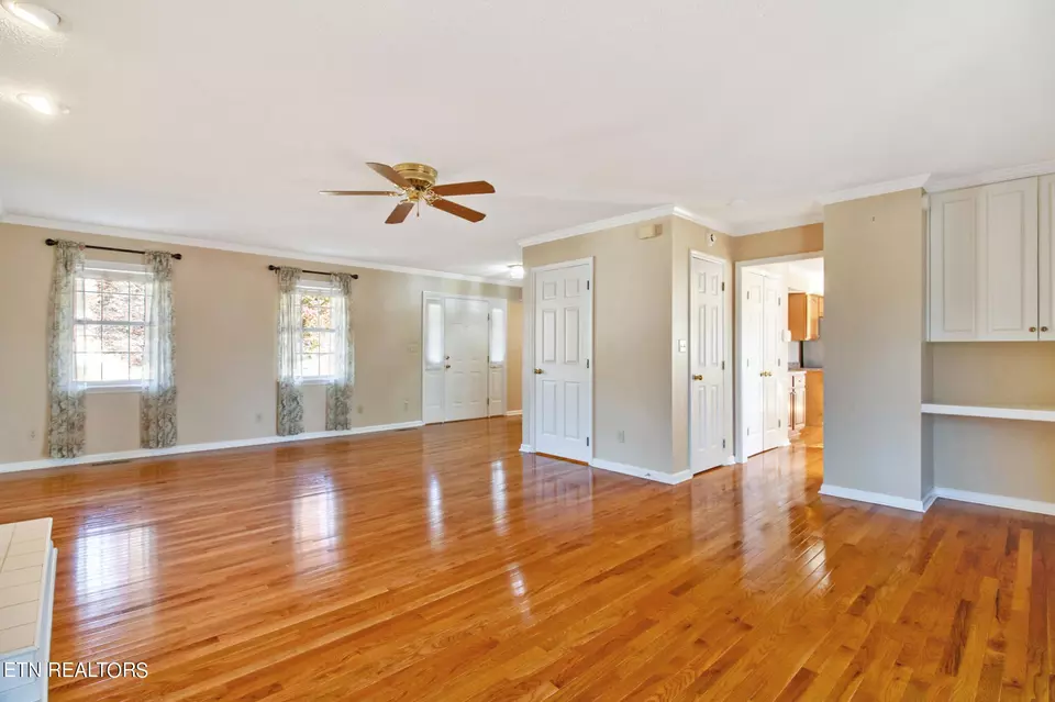  100 Macaw Ln, Oak Ridge, TN 37830 photo 9