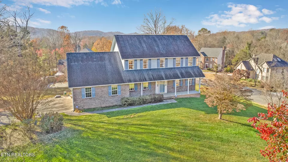  100 Macaw Ln, Oak Ridge, TN 37830 photo 2