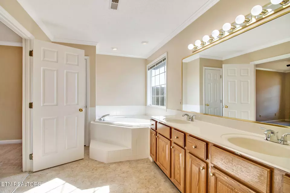  100 Macaw Ln, Oak Ridge, TN 37830 photo 24