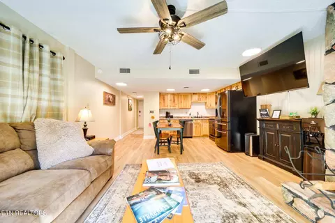 1081 Cove Rd #814, Sevierville, TN 37876