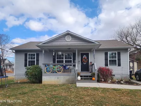 4736 Rochat Rd, Knoxville, TN 37918