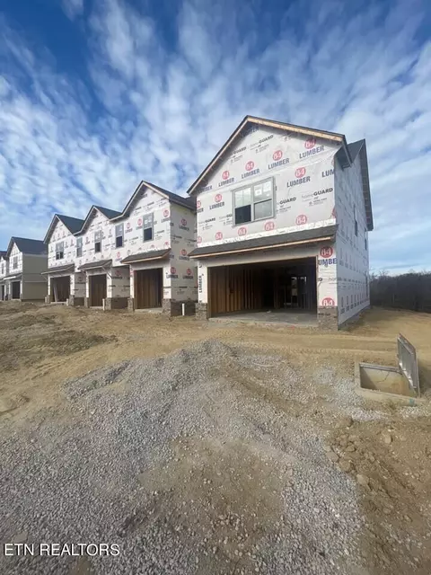 1474 Mountain Quail Cir, Maryville, TN 37801