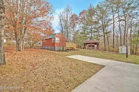 1009 Sitting Bull Pt, Crossville, TN 38572