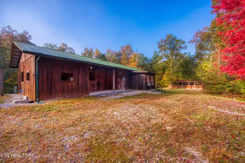 255 Indian Rock Tr, Jamestown, TN 38556