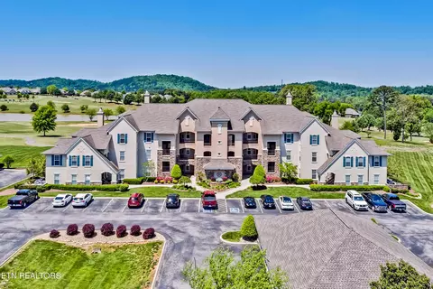 555 Rarity Bay Pkwy #206, Vonore, TN 37885