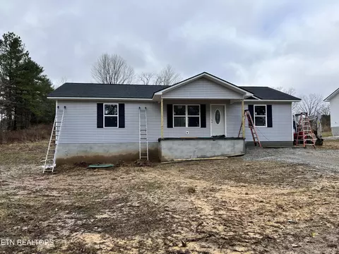 224 Thompson Ln, Crossville, TN 38555